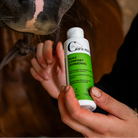 Étiquette du huile confort hormonal cheval Cura naturale avec composition naturelle